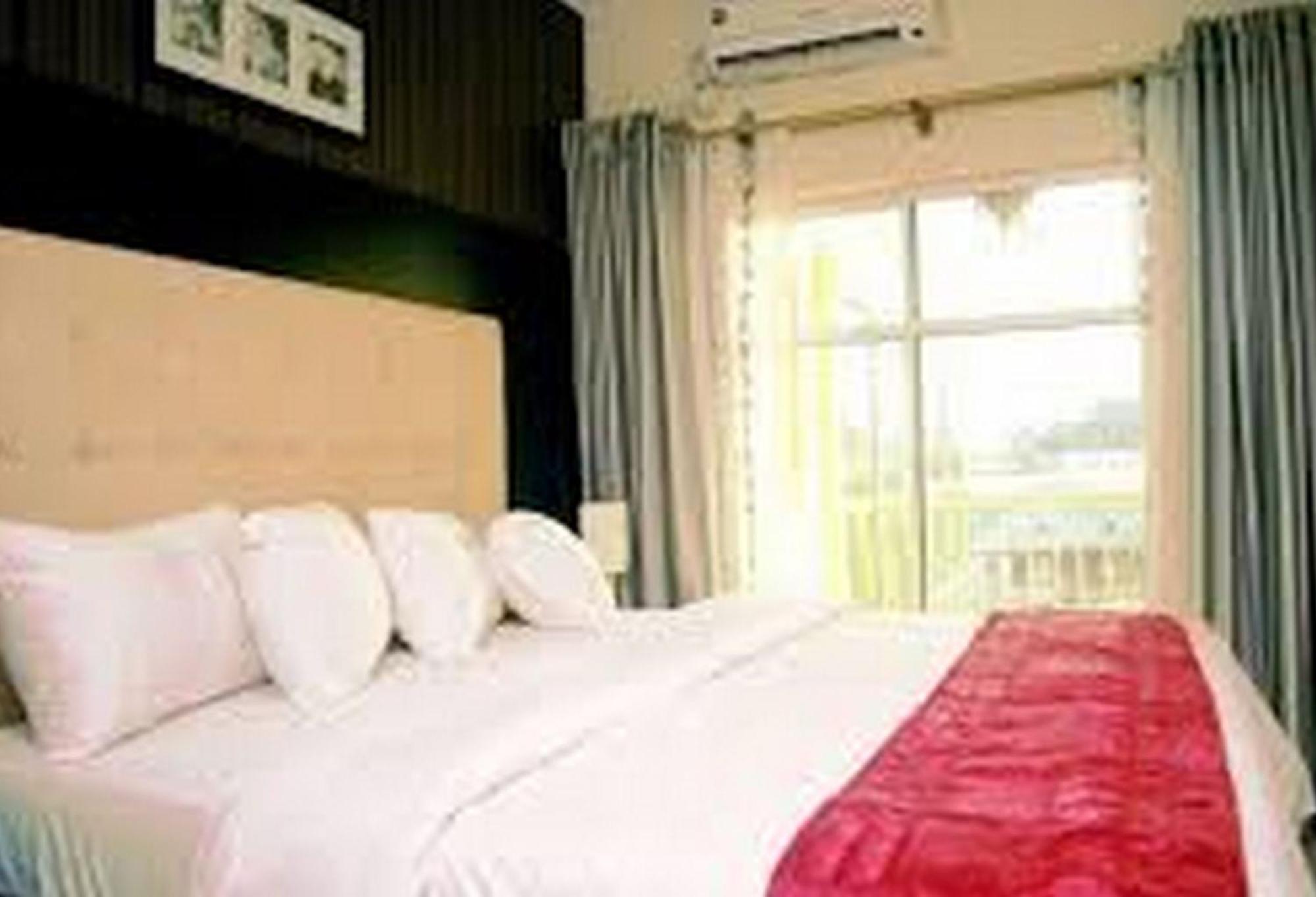 Room In Lodge - Hampton Towers Spa أسابا المظهر الخارجي الصورة