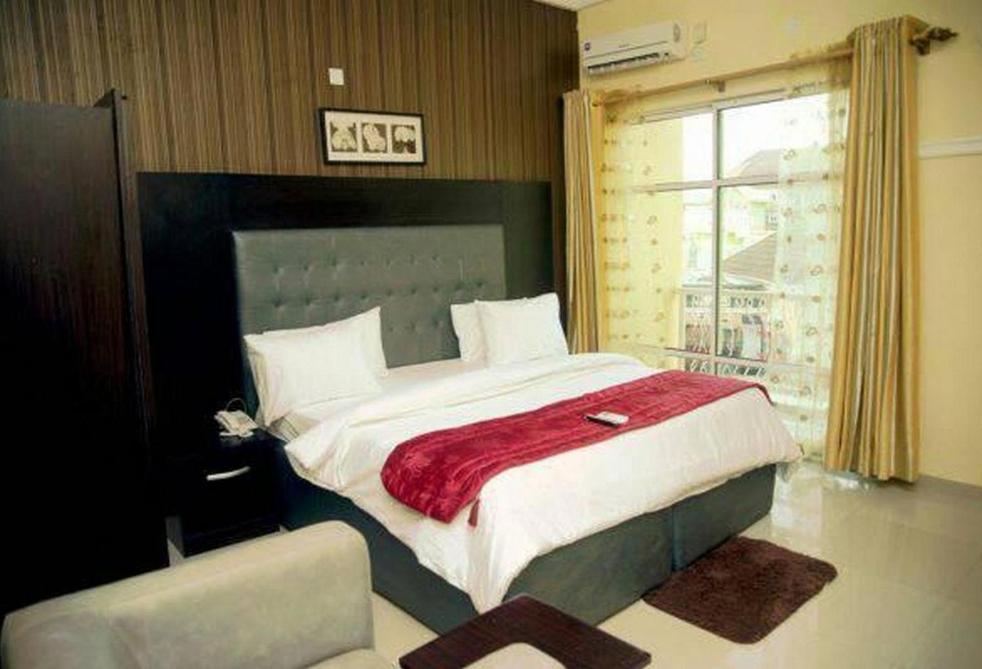 Room In Lodge - Hampton Towers Spa أسابا المظهر الخارجي الصورة